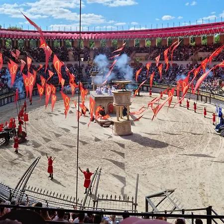 Lovely In Saint Jean De Monts Plage-des-Demoiselles