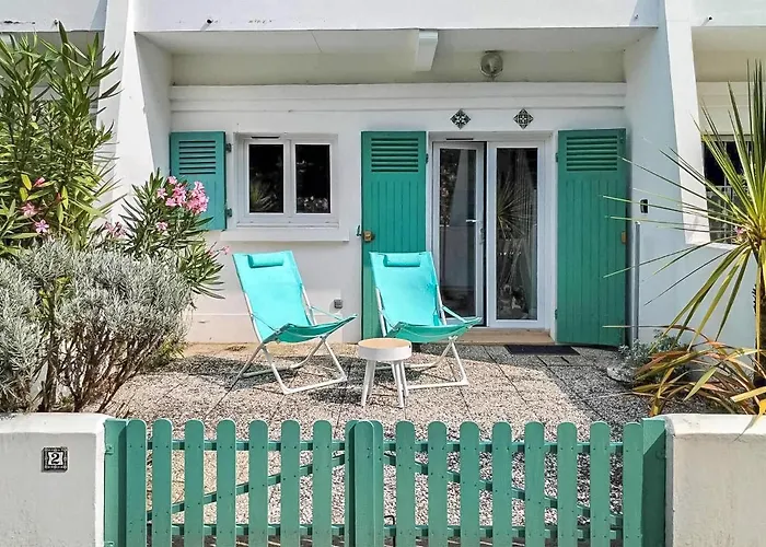 Lovely In Saint Jean De Monts Plage-des-Demoiselles